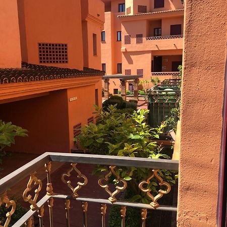 Elegant 2Br Apartment Puerto Banus Marbella Just 12 Minutes Away By G00Giemaps エステポナ エクステリア 写真