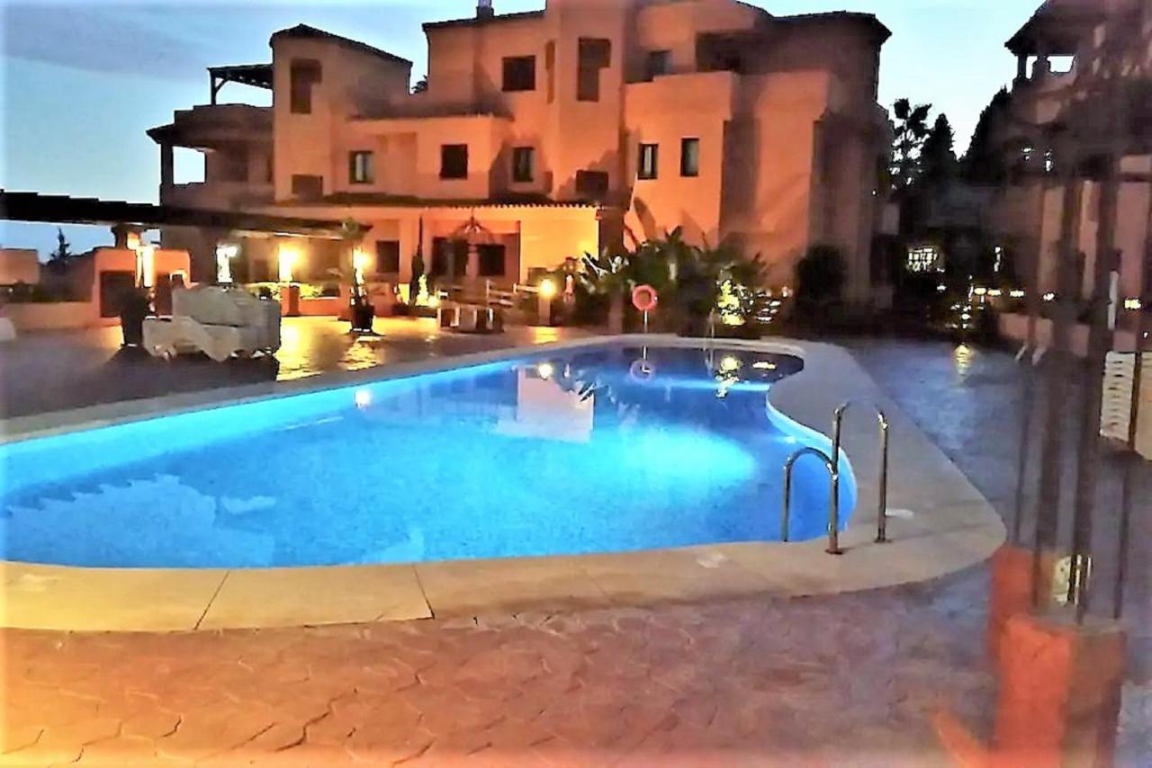 Elegant 2Br Apartment Puerto Banus Marbella Just 12 Minutes Away By G00Giemaps エステポナ エクステリア 写真