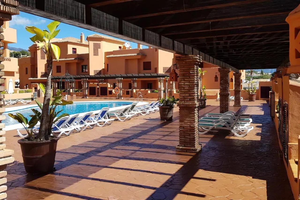 Elegant 2Br Apartment Puerto Banus Marbella Just 12 Minutes Away By G00Giemaps エステポナ エクステリア 写真